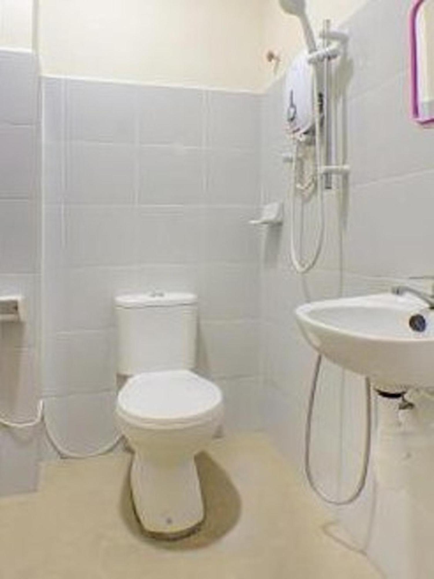 Js Hotel, Τζόχορ Μπάχρου Εξωτερικό φωτογραφία